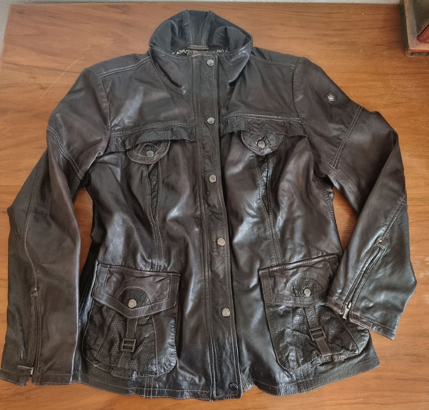 Giacche: Milestone Lederjacke Damen, braun Gr. 46 – Usato da Rombach venduto da SYW