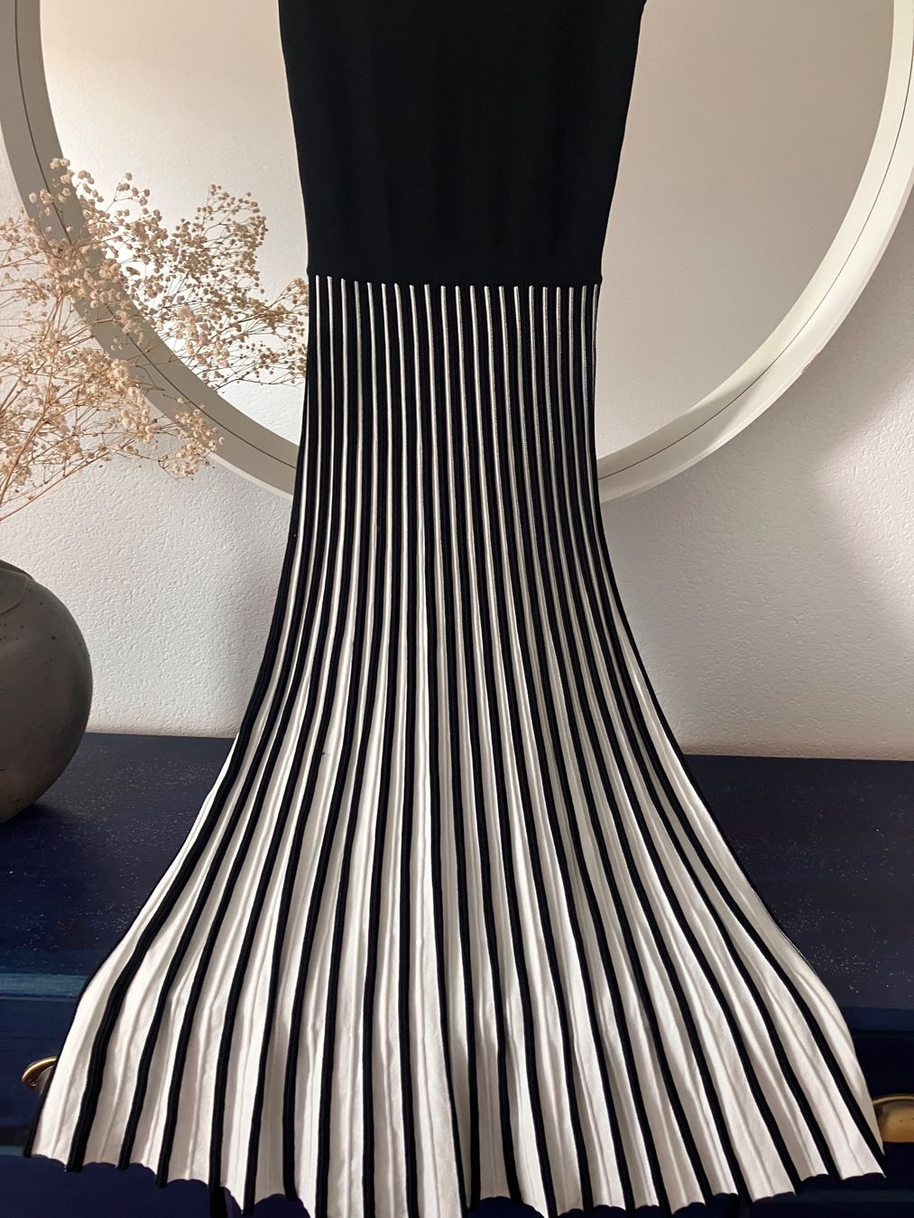 Morgan Vestiti: Robe noir et blanc rayée taille XS Morgan – Nuovo (secondo la descrizione) da Niederwangen BE venduto da audreychkaya 1