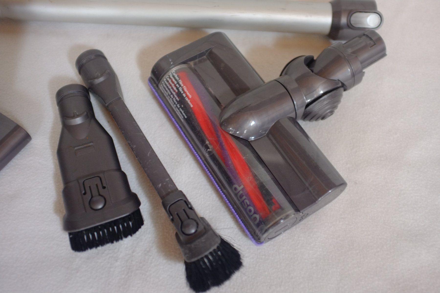 Dyson Staubsauger & Zubehör: Dyson V6 trigger + – Gebraucht aus Ennenda von HOLMEX 3