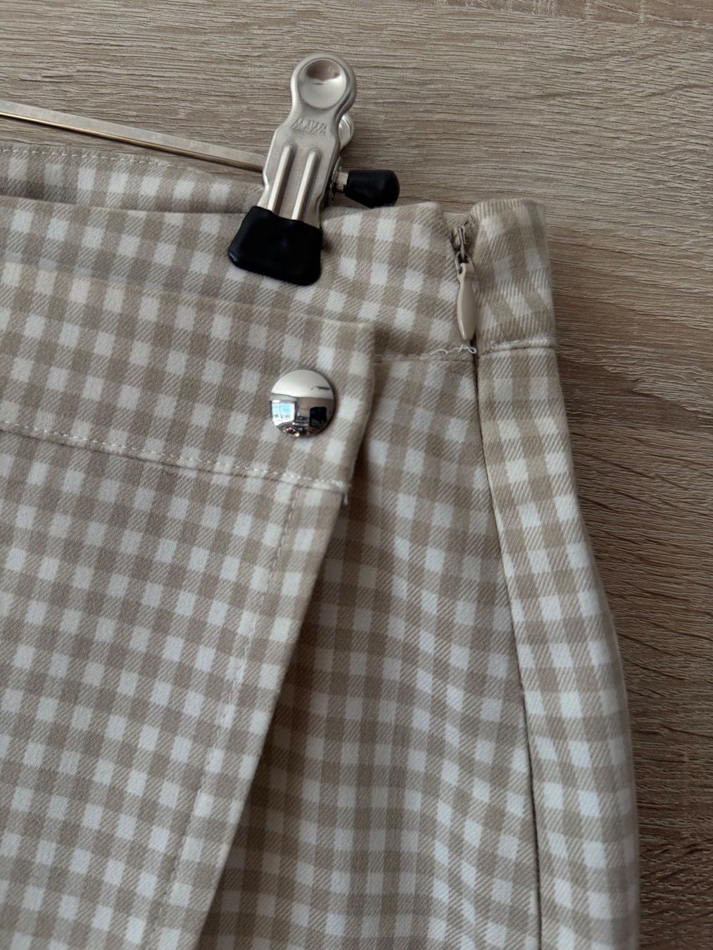 Tally Weijl Röcke: Jupe short beige à carreaux – Gebraucht aus Montreux von Izapechee 2