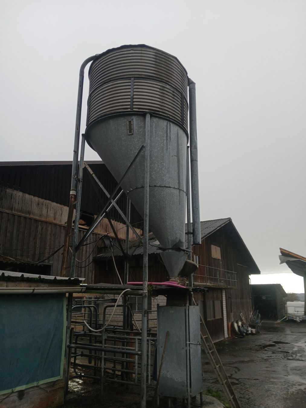 Mangimi: Futtersilo Metall – Usato da Rotkreuz venduto da rigu01 1