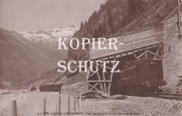 Lötschberg-Bahnlinie, Lawinenschutz (mit Zug) /bc