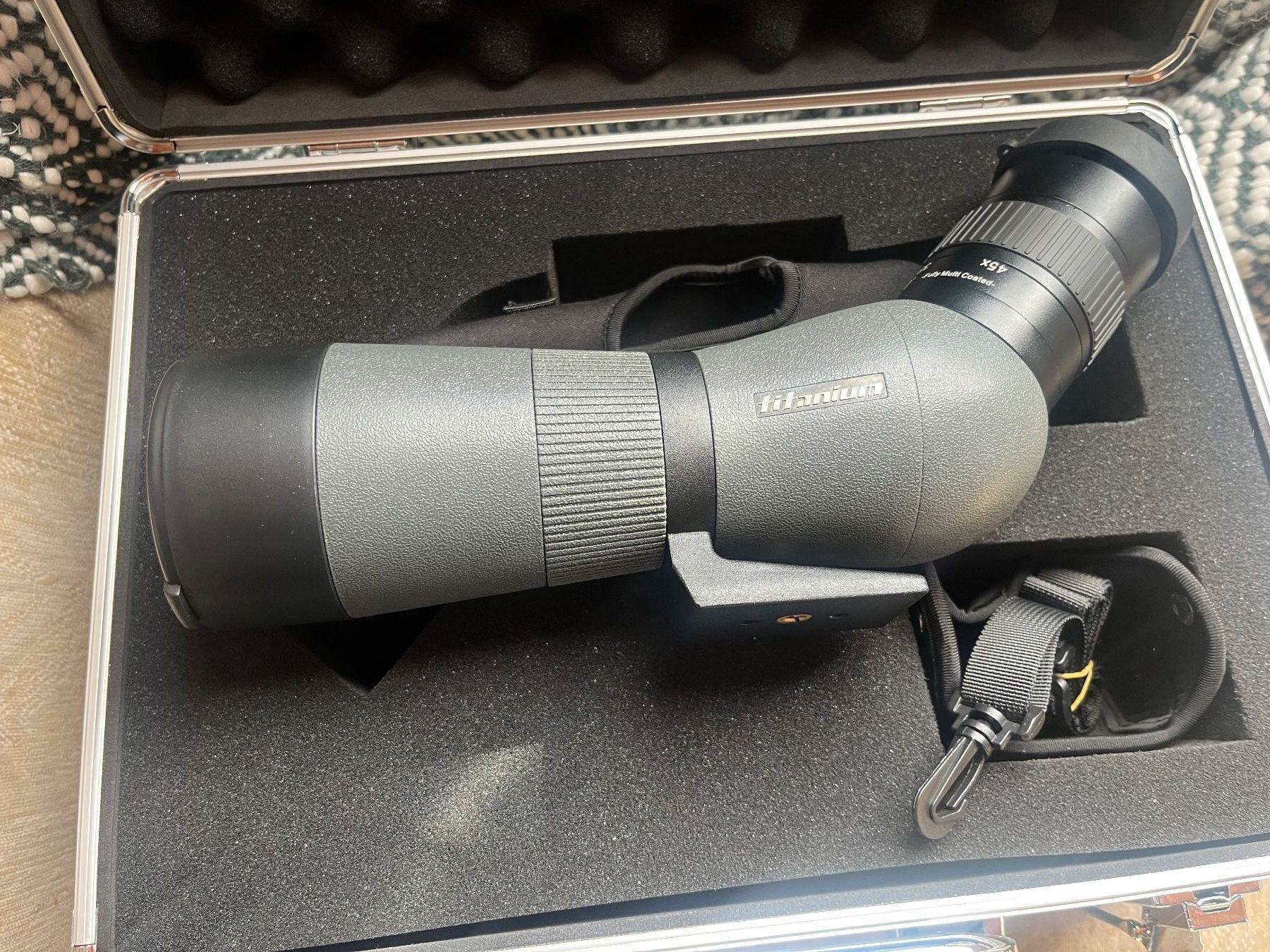 Telescopi: Delta titanium Spektiv Bushnell Stativ – Nuovo e nell'imballaggio originale da St. Niklaus VS venduto da wildholzmann 3