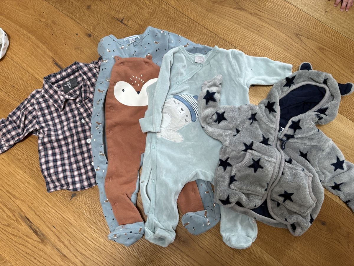 Lotti & Set di vestiti: Babykleider 68 – Usato da Bronschhofen venduto da cm65 1