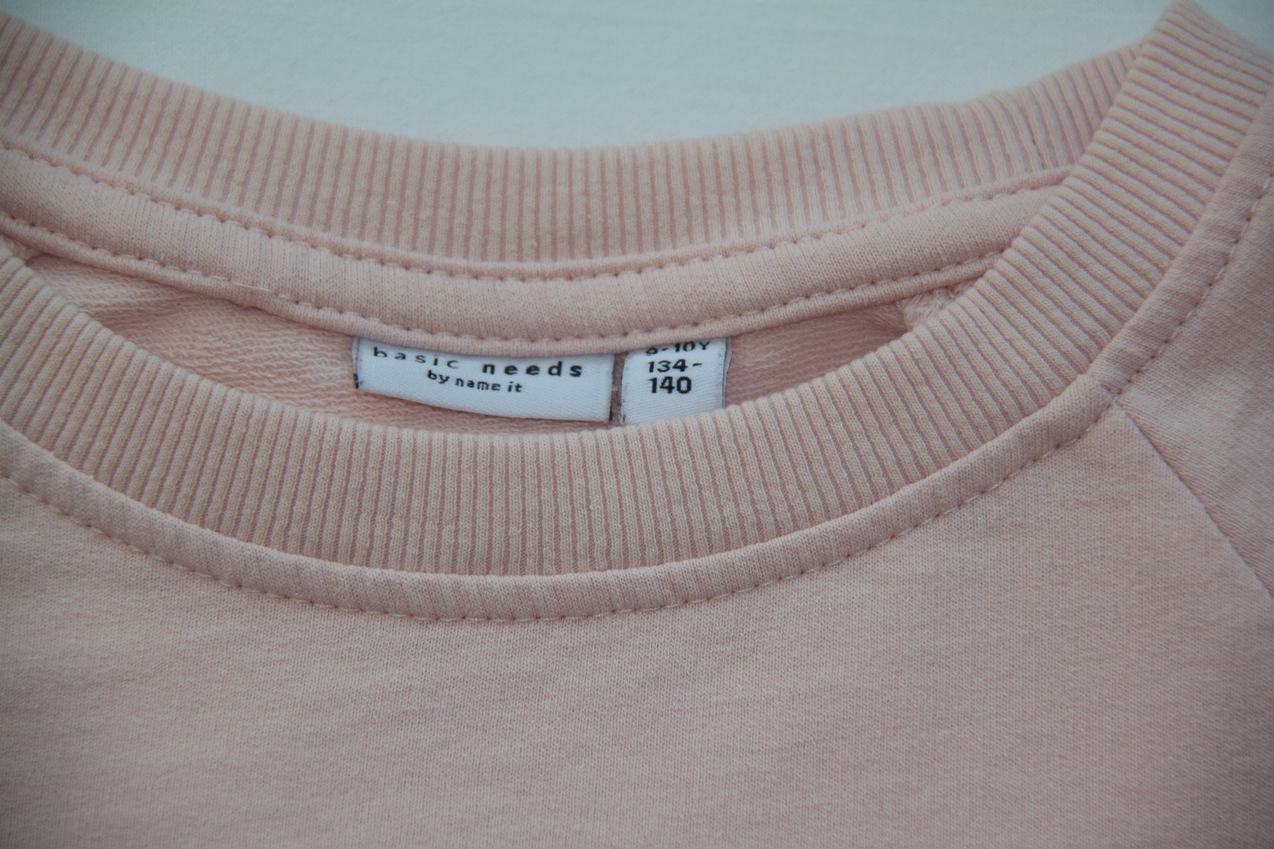 Maglioni & Felpe: Sweatshirt mit Aufschrift 'TOGETHER AS ONE', Gr. 134-140 – Nuovo (secondo la descrizione) da Uetikon am See venduto da Vil4523 3