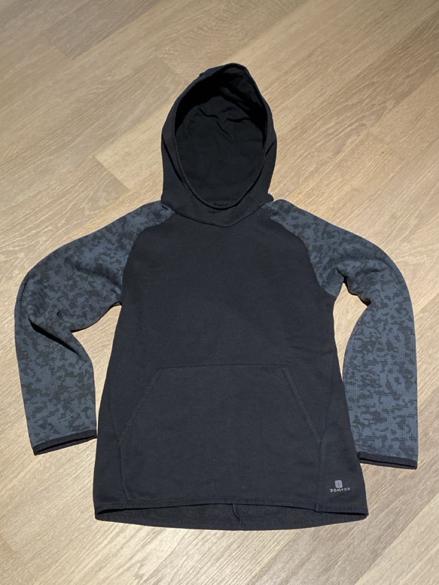 Maglioni & Felpe: Schöner Pulli Gr. 128/134 – Usato da Hergiswil NW venduto da mar_js5v