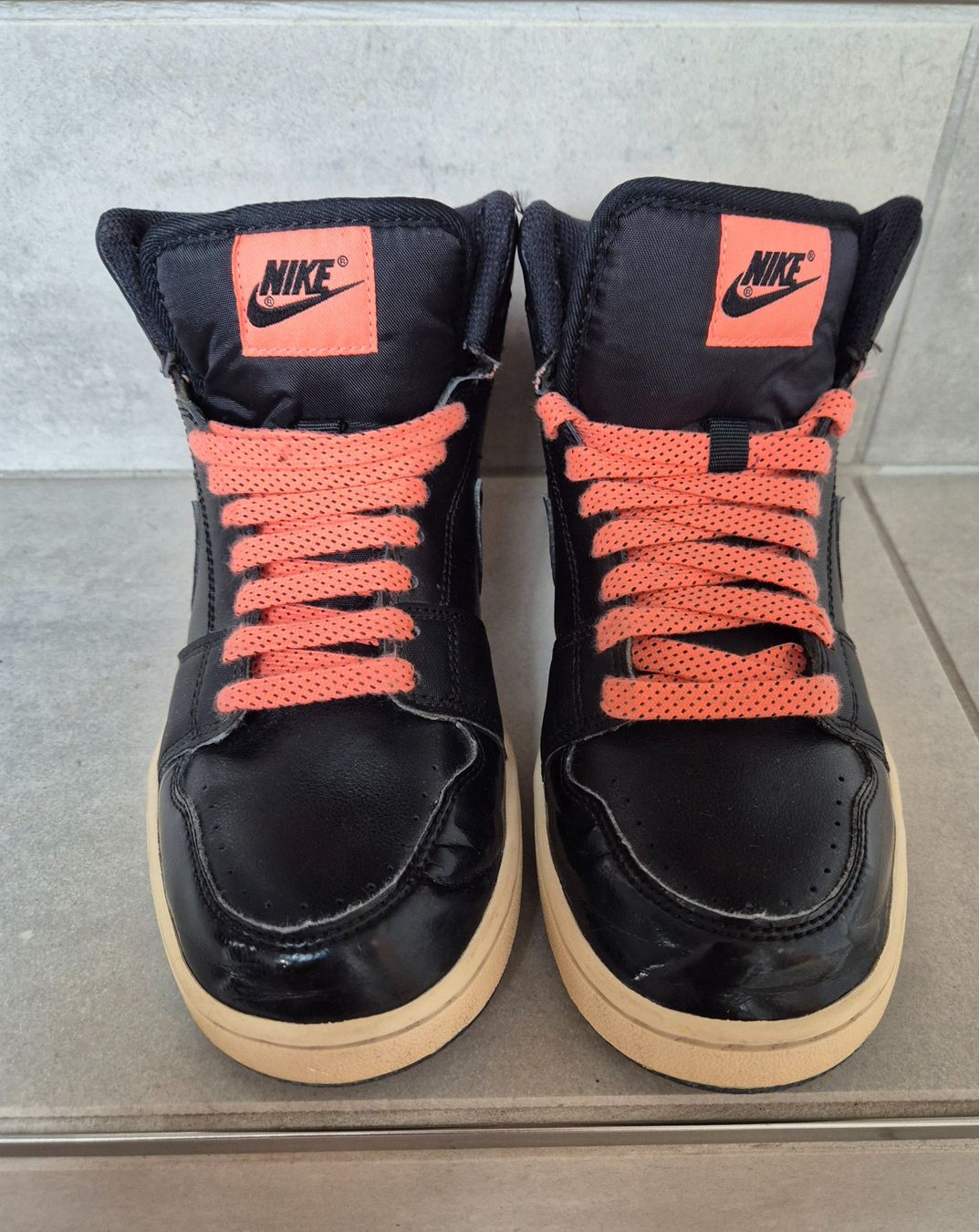 Nike Damenschuhe: NIKE Sneaker Gr. 37.5 – Gebraucht aus Wolfwil von s.ara_c 3