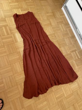 Langes Maxikleid in rot / rostrot, onesize, schöner Stoff