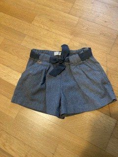 Pantaloni: Short t.128 – Usato da Boudry venduto da Lamue01