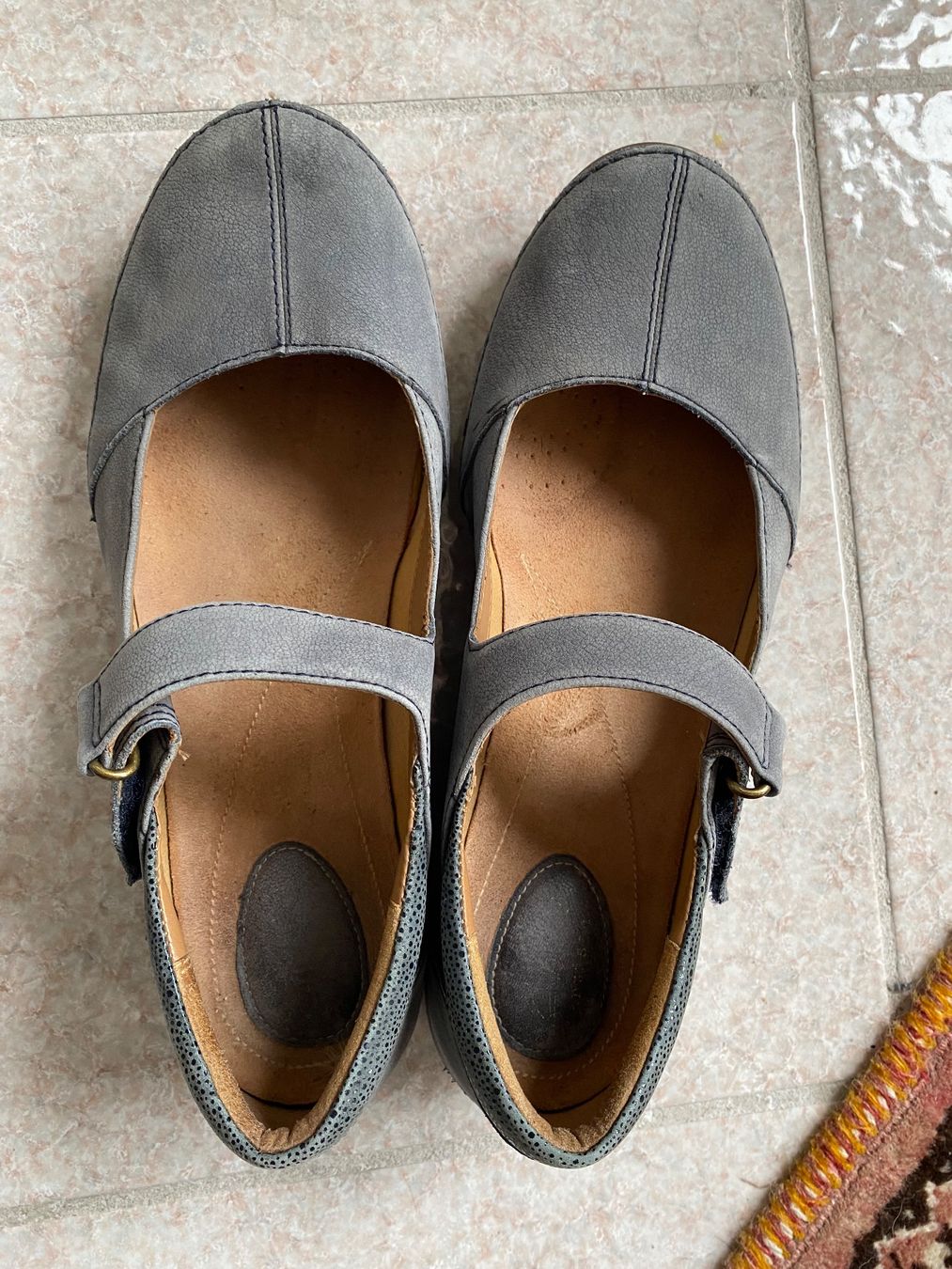 CLARKS Mary Jane Style Ballerina Leder Gr. 39 (Gebraucht) in Besazio ...