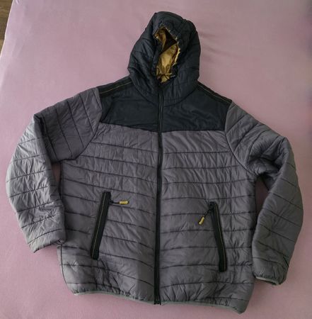 Steppjacke LC Waikiki Outdoor Grösse 3XL mit kleinem Defekt