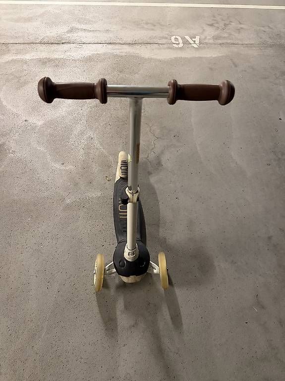 Véhicules pour enfants: 3-Rad-Kinderroller – D'occasion à Basel par Frani010 1