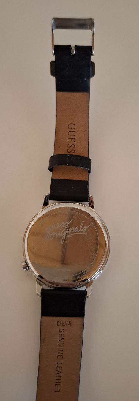 Guess Orologi: Guess Uhr - Batterie muss gewechselt werden – Usato da Lütisburg venduto da amerika123 5