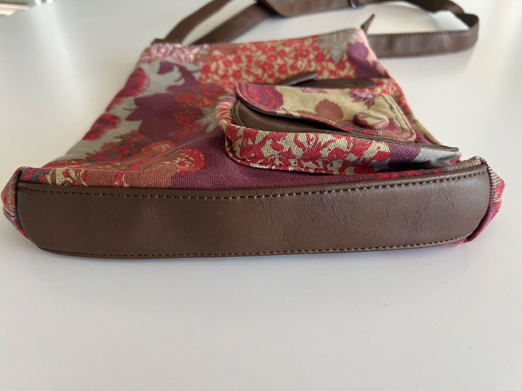 Borse da donna: IXXO Umhängetasche Textil klein - Rosenprint – Usato da Büetigen venduto da Jabo 3