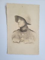 Antike Fotografie, Soldat mit Helm, A. Freudiger Aarau M01