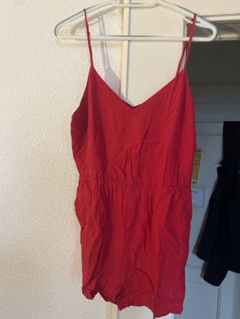 Combinaison rouge Even&Odd, idéale pour l'été! Taille 38