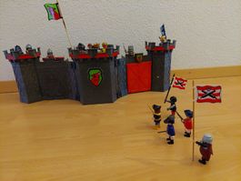 Playmobil Schlos /Burg Spielzeug mit Soldat + Piraten  figür