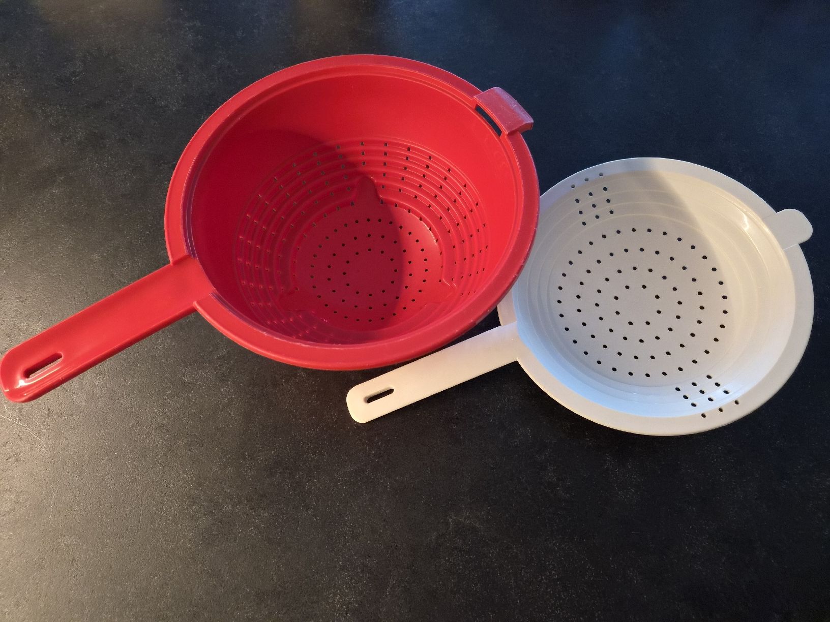 Tupperware Contenitori & Simili: Tupperware Kombisieb – Usato da Steffisburg venduto da Dali5