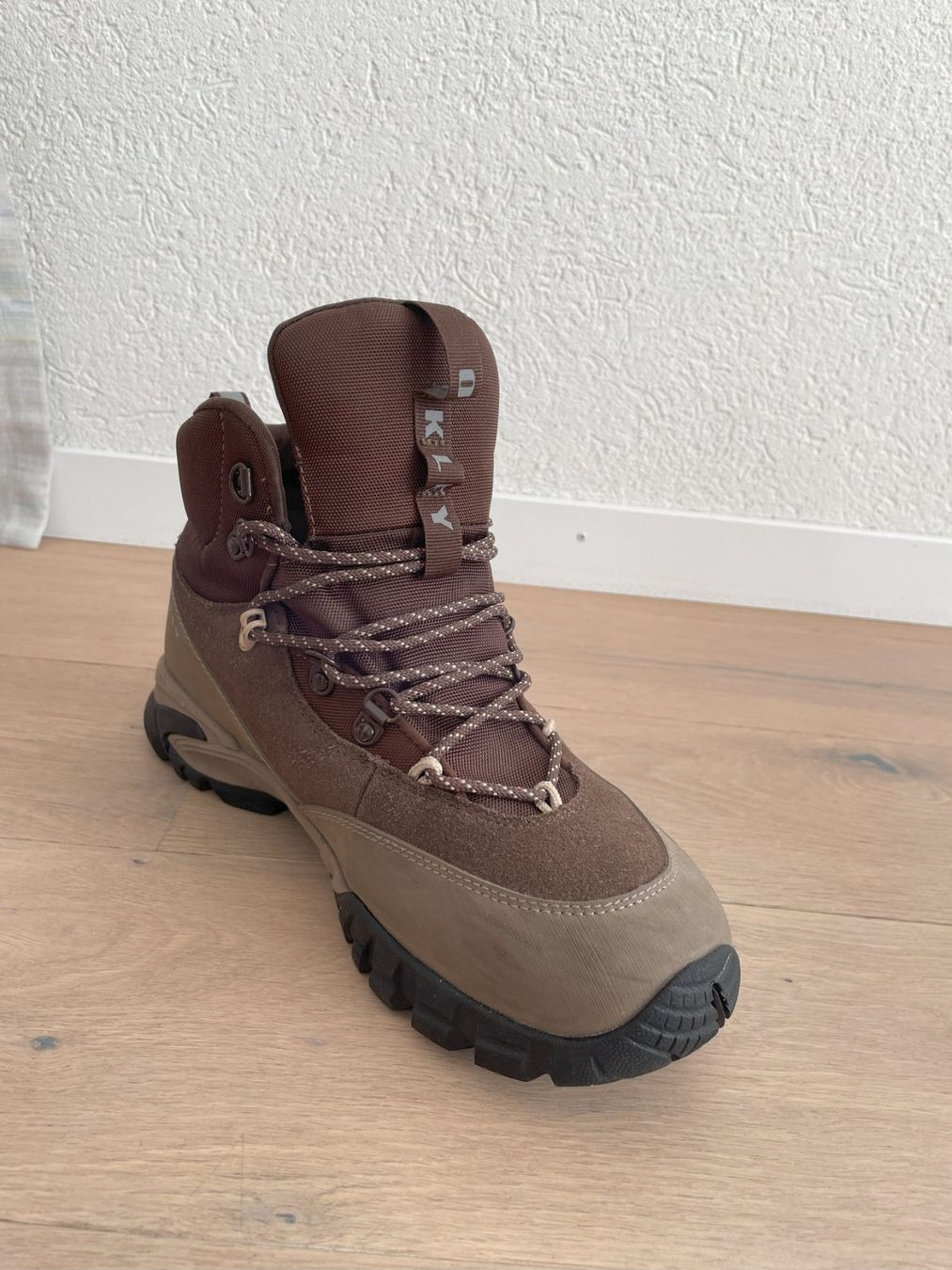 Oakley Herrenschuhe: Oakley Wanderschuhe – Neu (gemäss Beschreibung) aus Grosshöchstetten von Marcwue 1