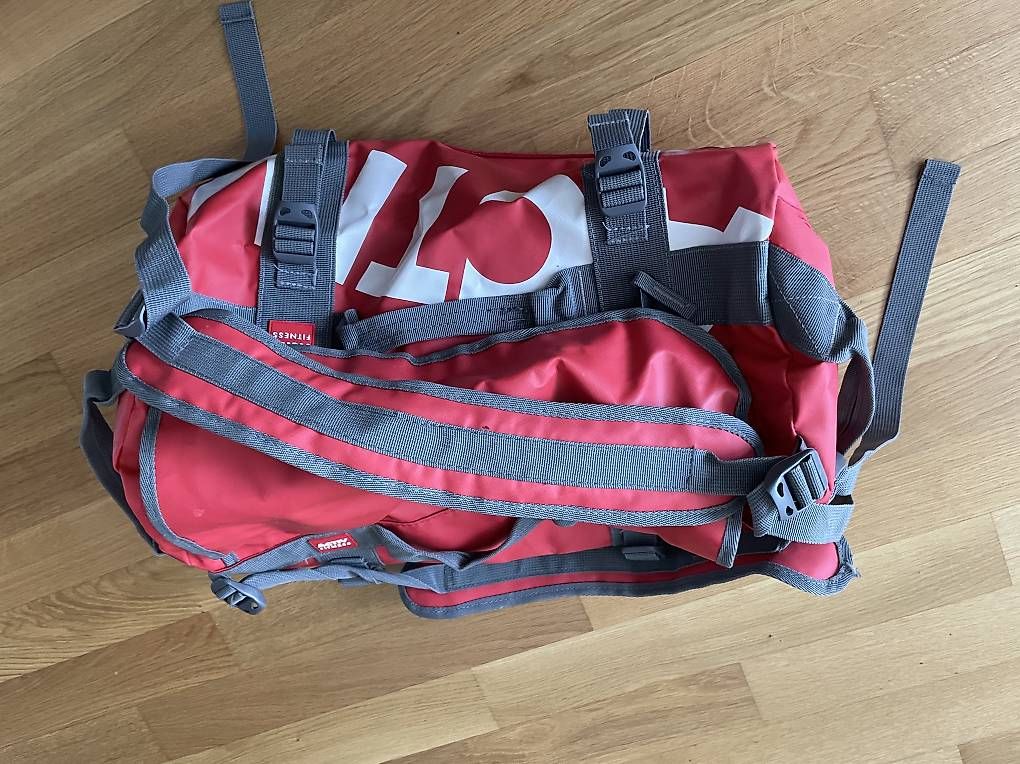 Sacs: Sporttasche /Duffel Bag – D'occasion à Thun par lindt02