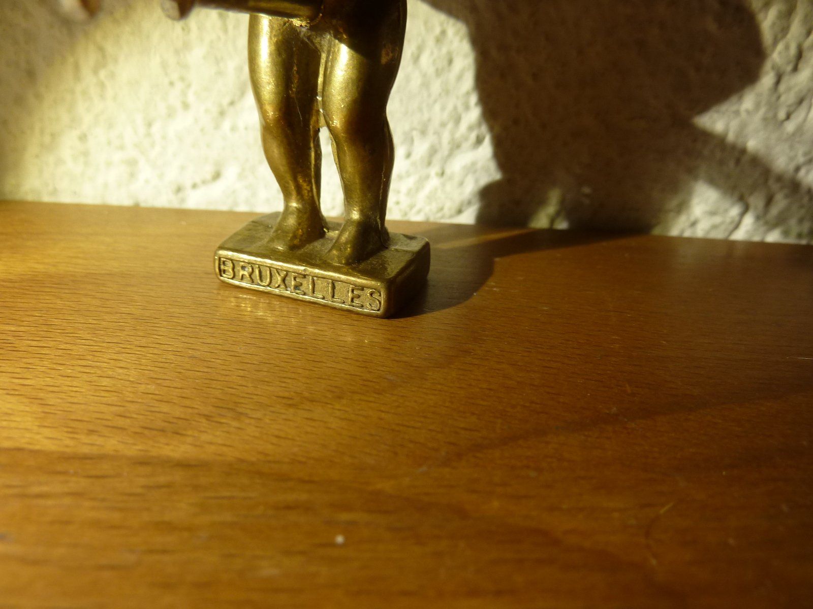 Flaschenöffner & -verschlüsse: Flaschenöffner Manneken PIS Bruxells Messing – Gebraucht aus Hochfelden von swissice 1