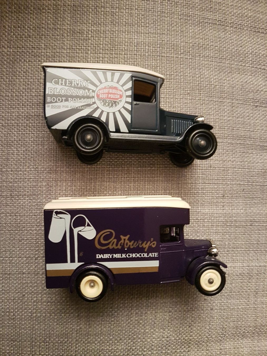 Modellini d'auto: 2 x Lieferwagen 'Days gone' – Usato da Oberengstringen venduto da Sheera7