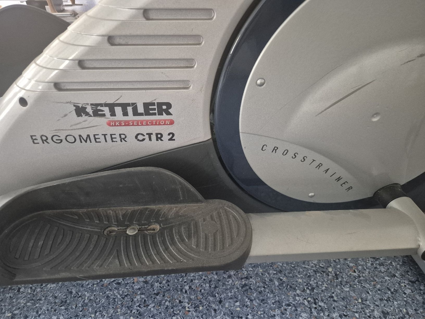 Kettler Vélos d'appartement: Kettler Crosstrainer Ergometer CTR 2 funktionstüchtig – D'occasion à St. Gallen par ali_tms5 1