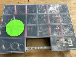 Box mit Teile gebraucht 