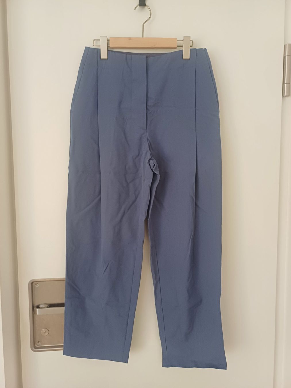 Hugo Boss Pantaloni: Hugo Boss Hose Gr. S in grau-blau – Usato da Zürich venduto da nat1234567890