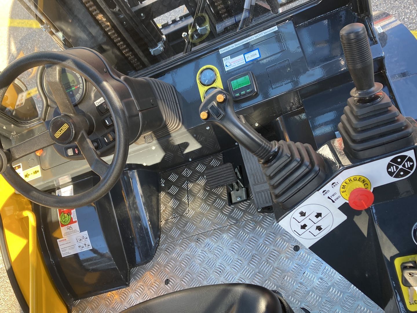Diesel Gabelstapler & Hubwagen: Diesel Gabelstapler 4x4 – Gebraucht aus Brittnau von Brixham66 3