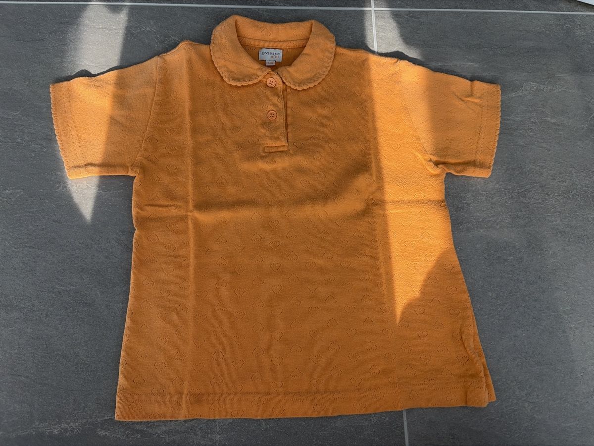 Blusen, T-Shirts & Tops: T-Shirt – Gebraucht aus Fraubrunnen von amm_7kp6