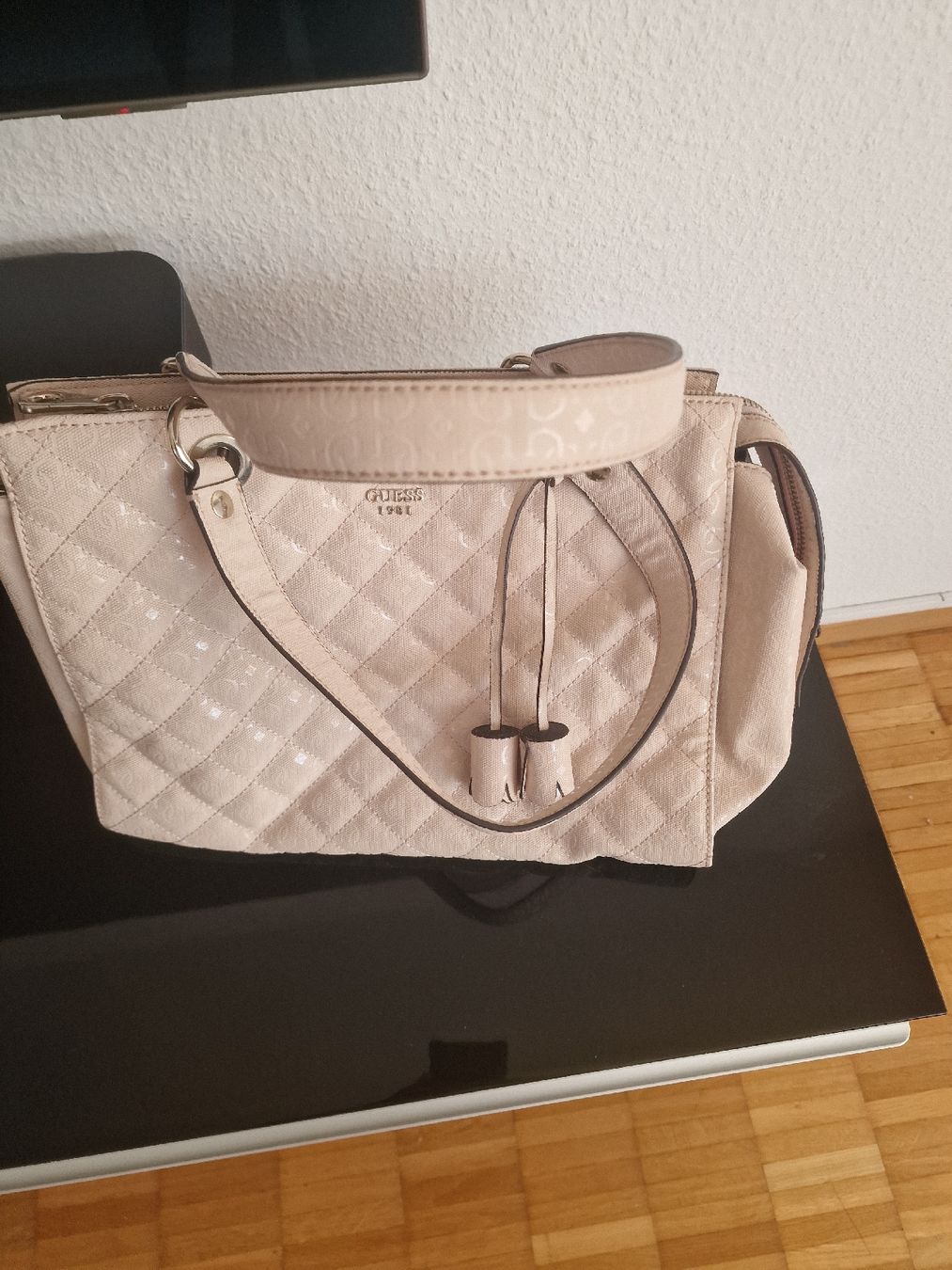 Guess Borse da donna: Guess Damen Tasche – Usato da Pratteln venduto da Zifah1971