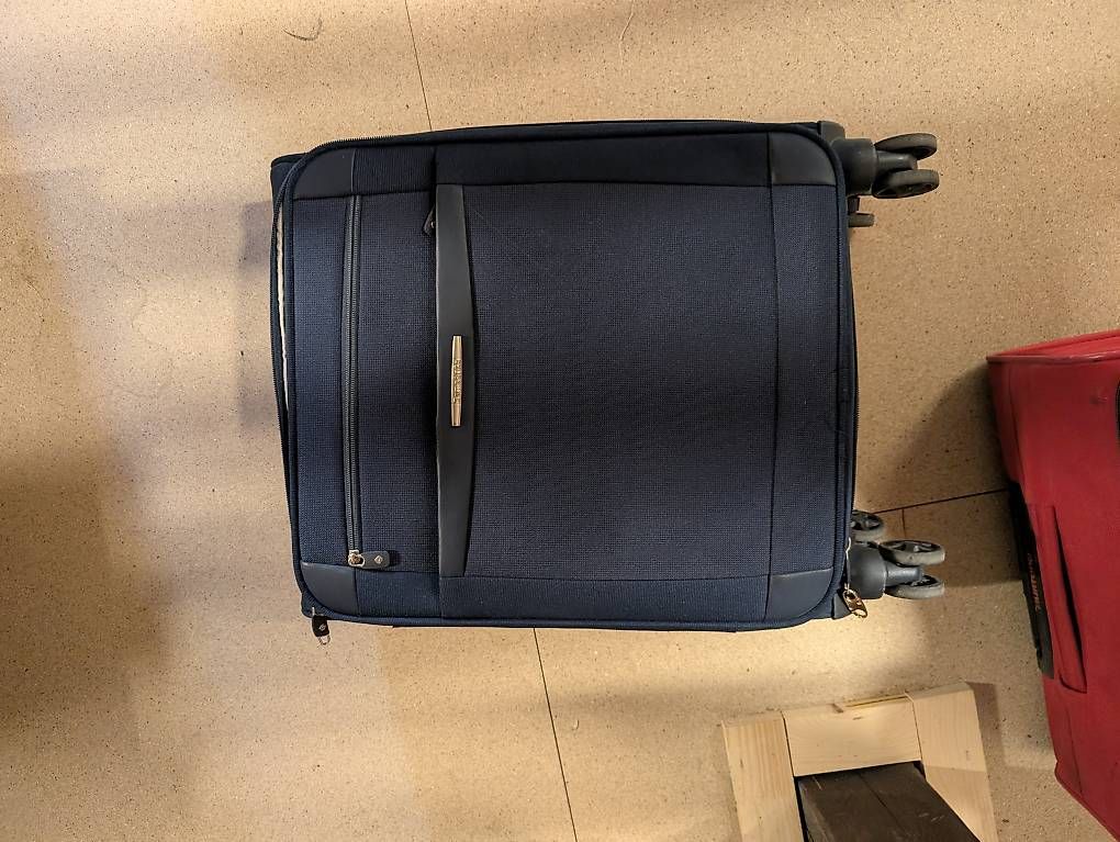Valises de voyage: Handgepäck-Koffer  – D'occasion à Zürich par olbredan