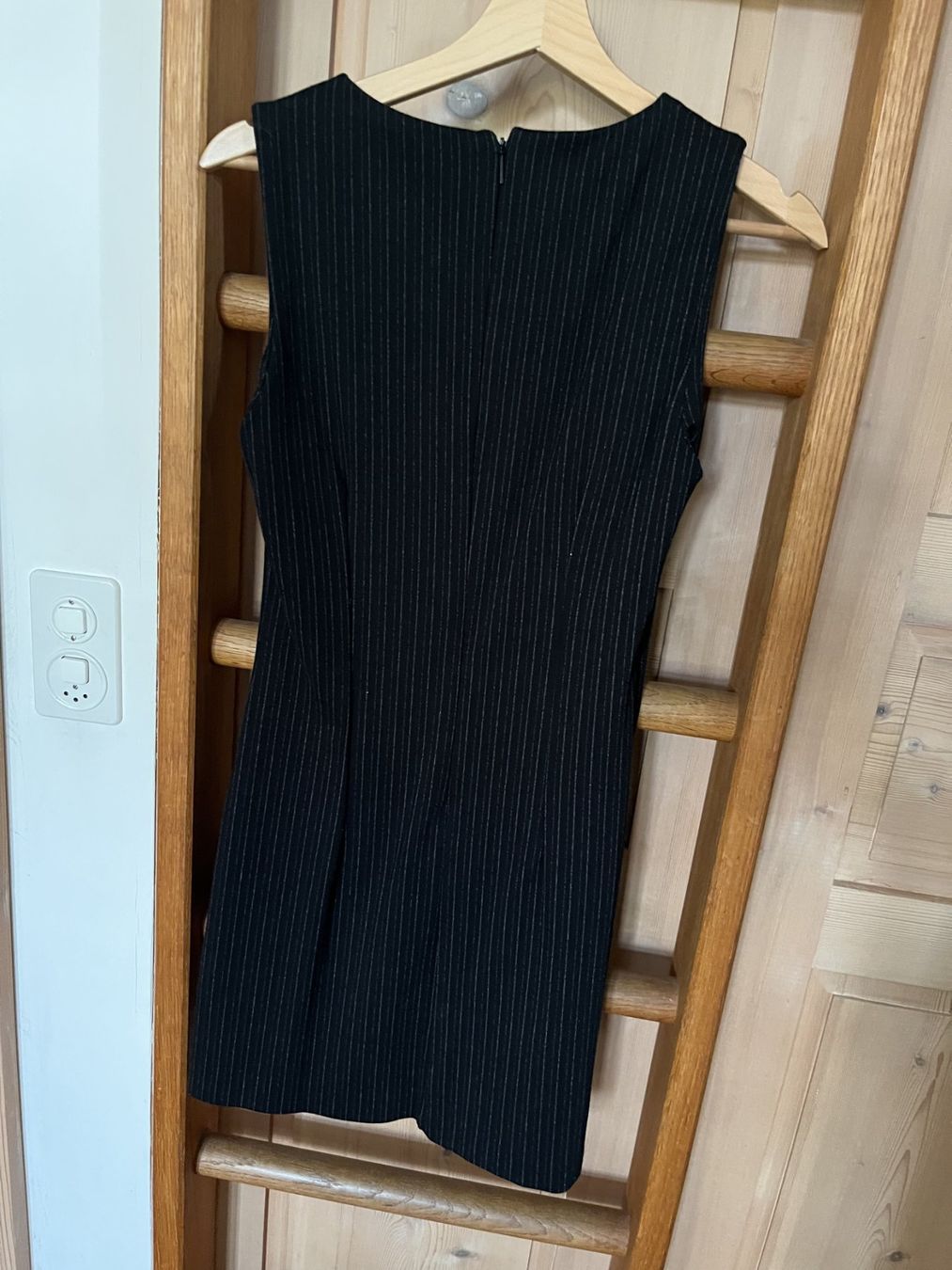 Mango Robes: Neue Mango Kleid 'DIPLA' Schwarz Gross M – Neuf avec emballage d'origine à Würenlos par ele_6dpd 1