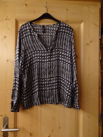 Seidenbluse von Marc Cain svhwarz-weiss Gr. N6/L - 426299