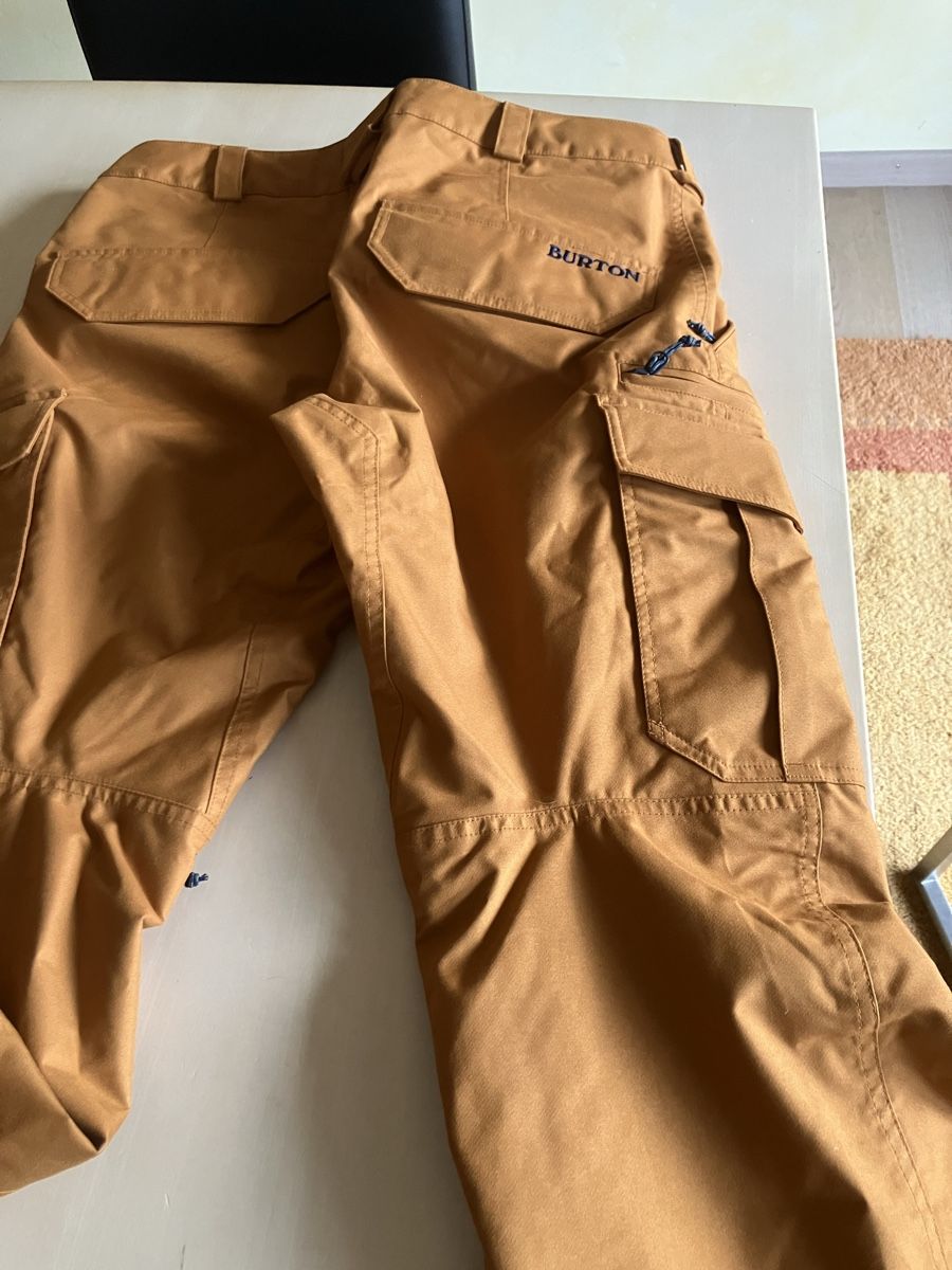Helly Hansen Giacche: Snowboard Jacke und Hose – Usato da Bubikon venduto da Aleria13 4