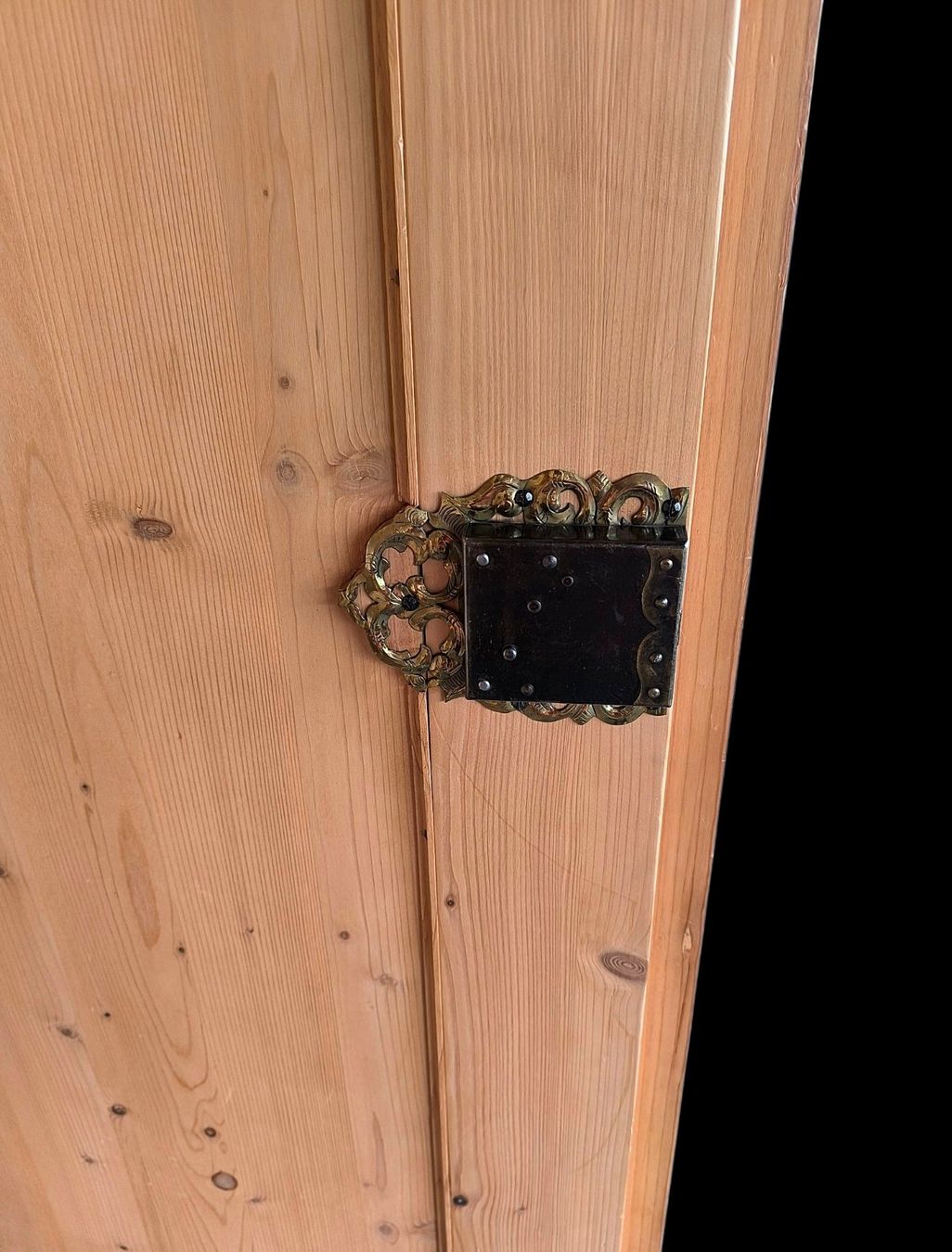 Armadi: Holzschrank zwei Türen – Usato da Maladers venduto da der_Holzwurm 5