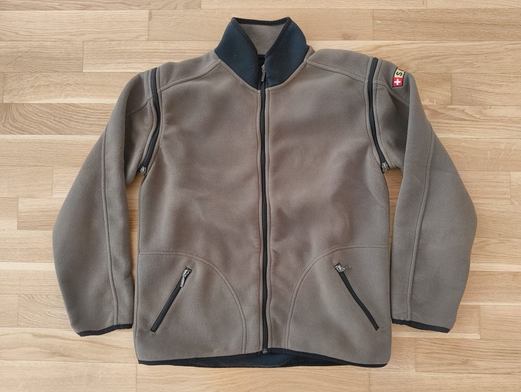 Schweizer Armee Giacche: Schweizer Armee Fleecejacke Suisse – Usato da Basel venduto da fil_zq9y 1