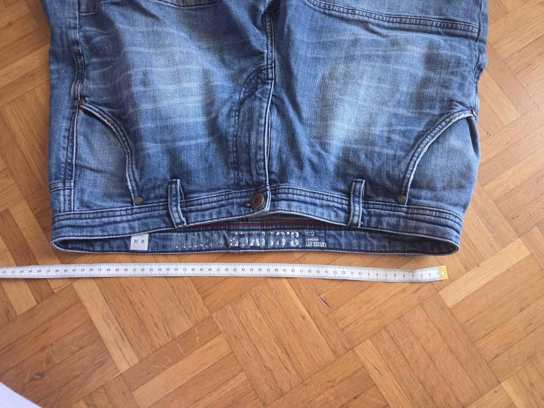 Jeans: Jeansshorts W34 – Usato da Basel venduto da grandfamily 2