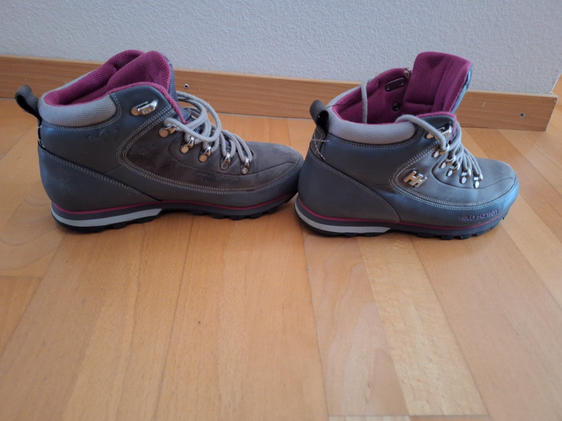 Helly Hansen Scarpe da donna: Damen Schuhe Gr. 39 1/3 – Usato da Richterswil venduto da zsubaba86 2