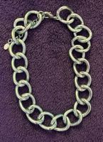 Mintfarbene Gliederkette