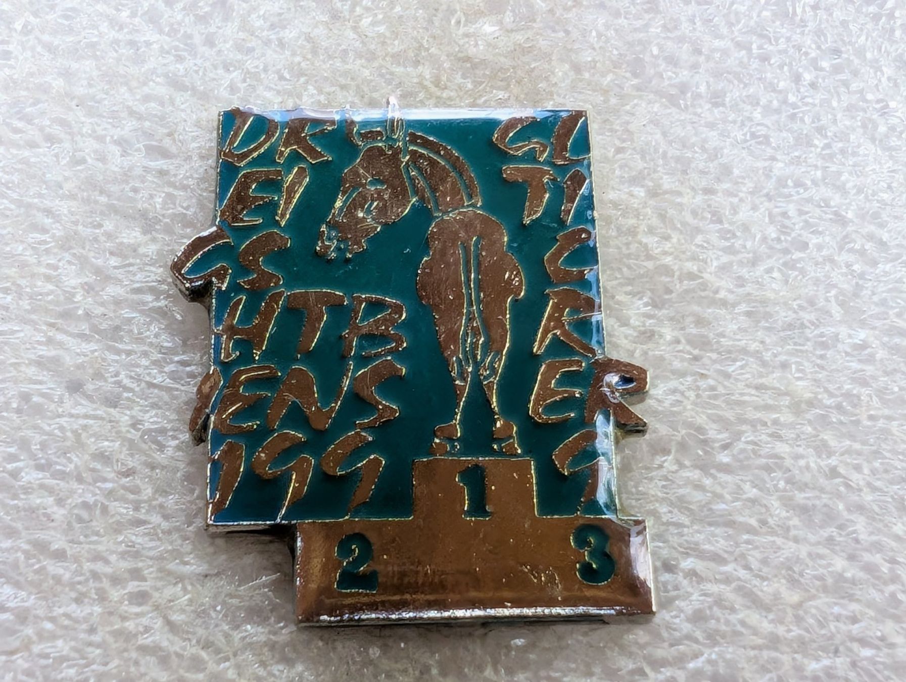 Plaketten & Abzeichen: Ansteckpin 181: – Gebraucht aus Oppligen von Pin-Fall-Shop