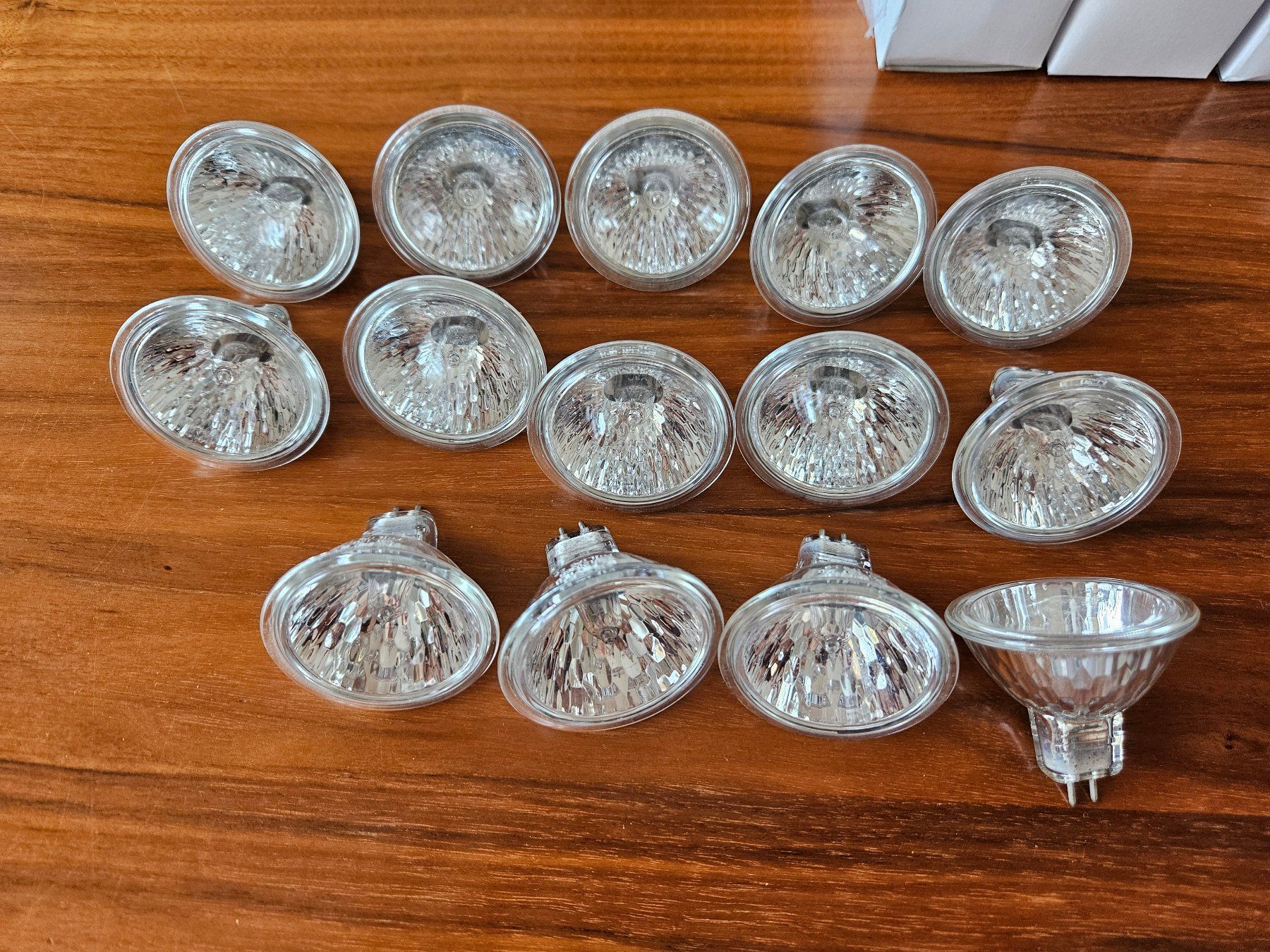 Lampade: Diverse Halogen Leuchtmittel GU5.3 & GU10 – Usato da Seon venduto da rise17 1