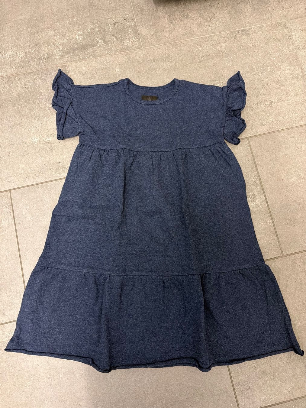 Vestiti & Gonne: Neues Kleid / Röckli von Huttelihut – Nuovo (secondo la descrizione) da Steffisburg venduto da elle013