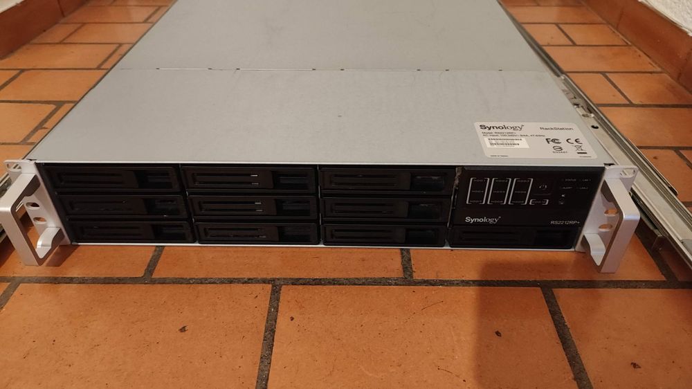 Synology NAS RackStation RS2212RP+ 10-Bay NAS Rack Server (Gebraucht ...