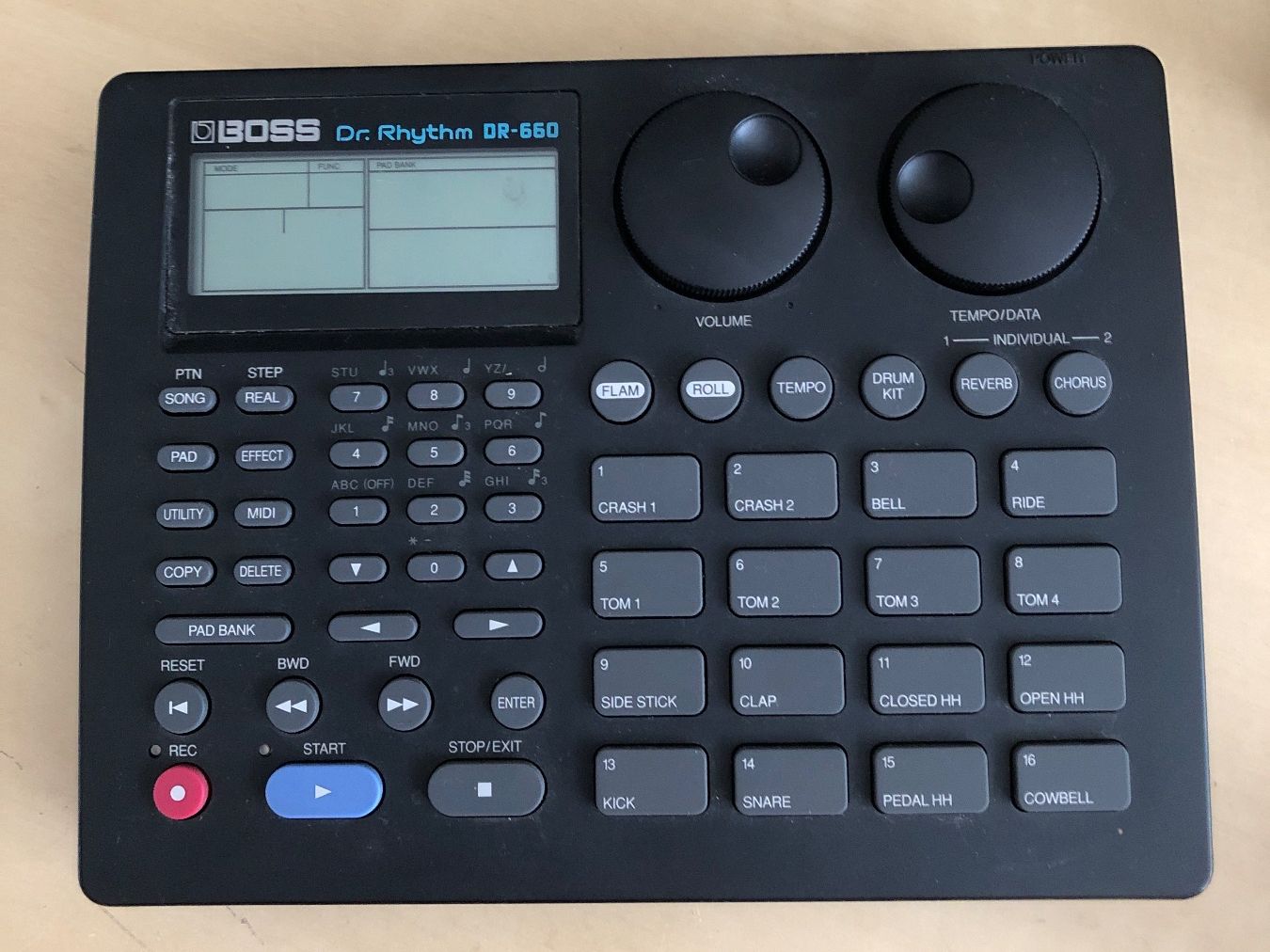 Boss Instruments de musique: BOSS Dr. Rhythm DR-660 Drum Machine – Défectueux à Rossrüti par drageldi