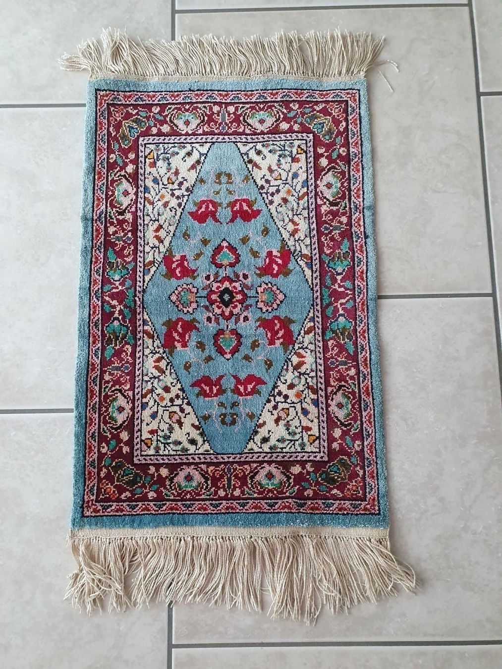 Tappeti: Tapis de soie tunisien tissé main – Usato da Port venduto da granitod
