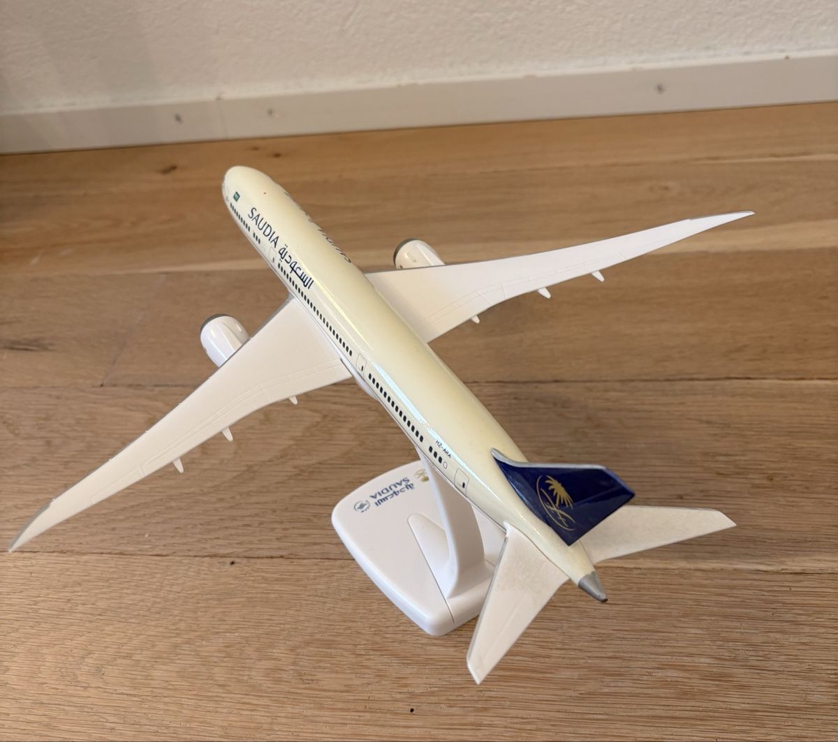 Kit di modellismo & Modellini statici: Modellflugzeug SAUDIA HZ-ARA Dream Liner – Nuovo (secondo la descrizione) da Stäfa venduto da jgw007 1