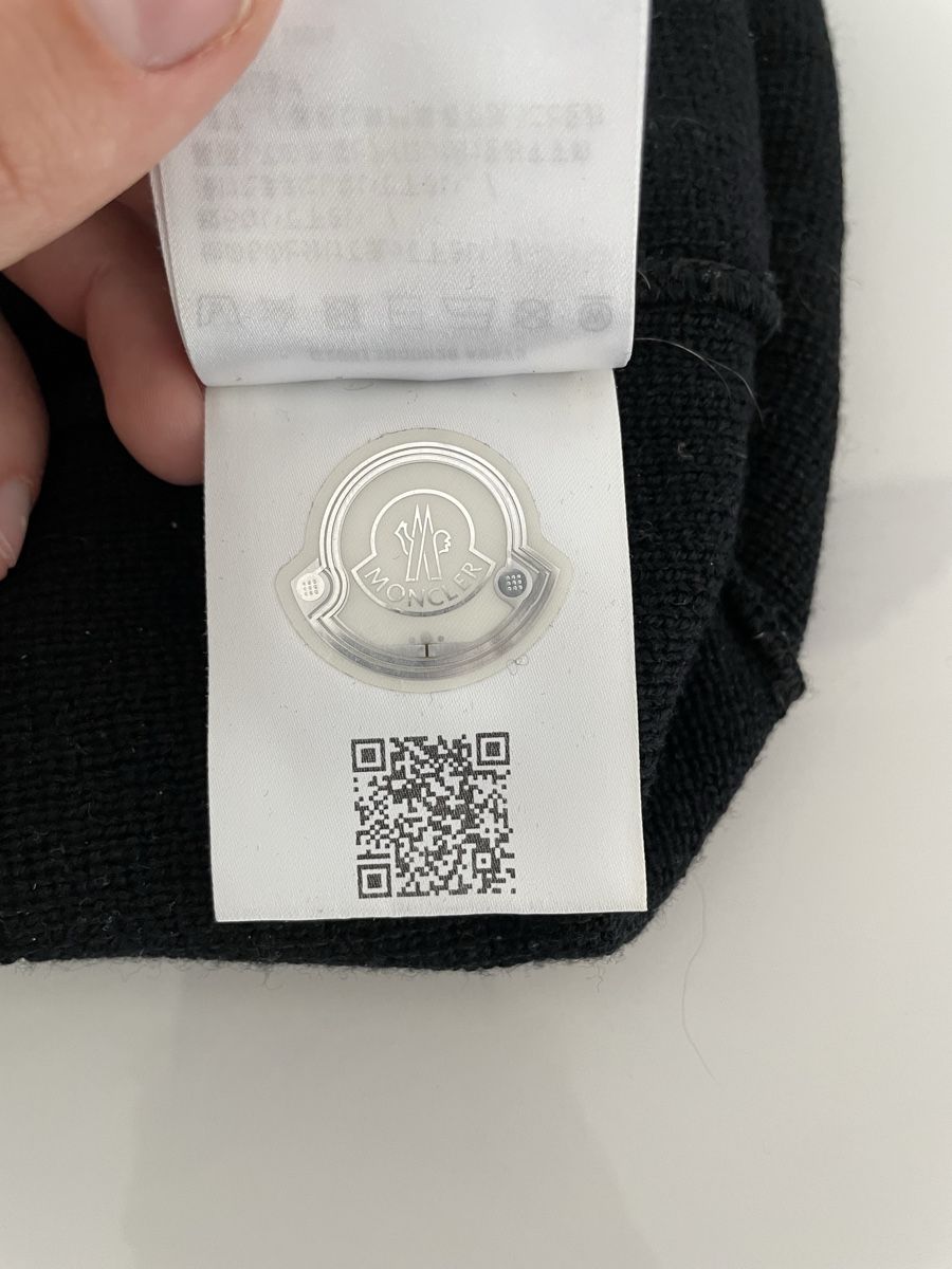Moncler Copricapi, berretti & cappellini: Moncler Barretto Mütze – Usato da Reinach BL venduto da Dimitri00 3