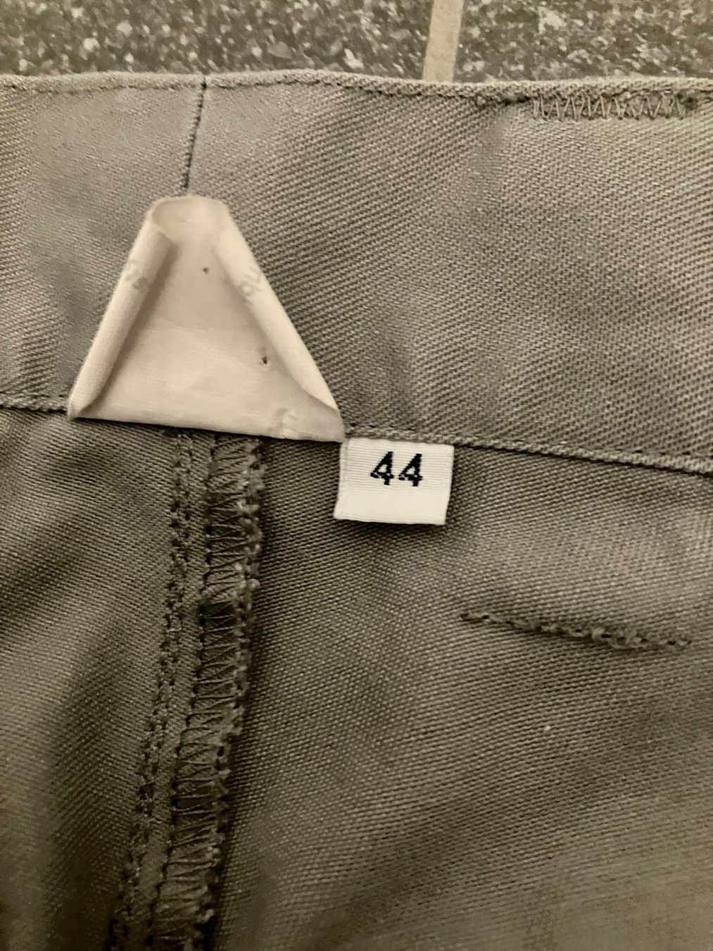Pantaloni: Arbeitshose Kinder  Gr.44 – Usato da Bettwiesen venduto da Zustand57 4
